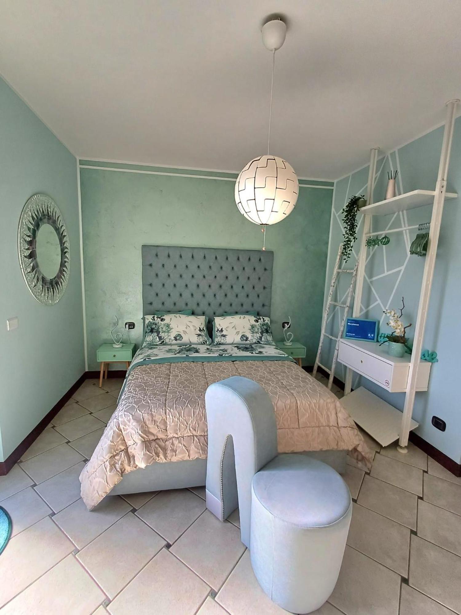 Maryhouse - Ingresso Indipendente Hotell Venegono Superiore Eksteriør bilde